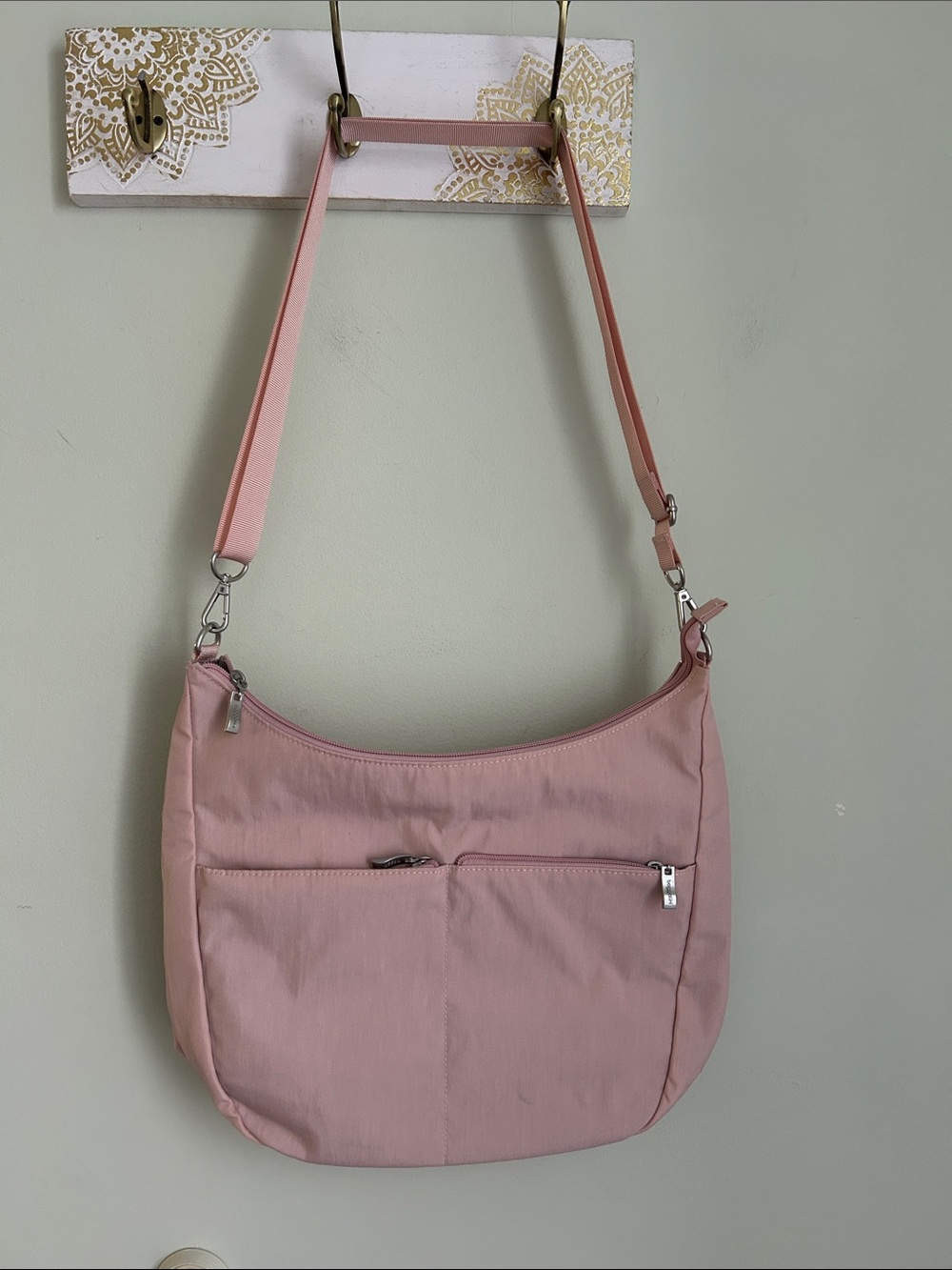 Baggallini Pink Nylon Crossbody Shoulder Bag